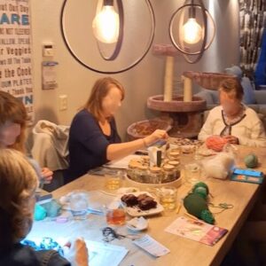 Aan het werk tijdens het Creacafé